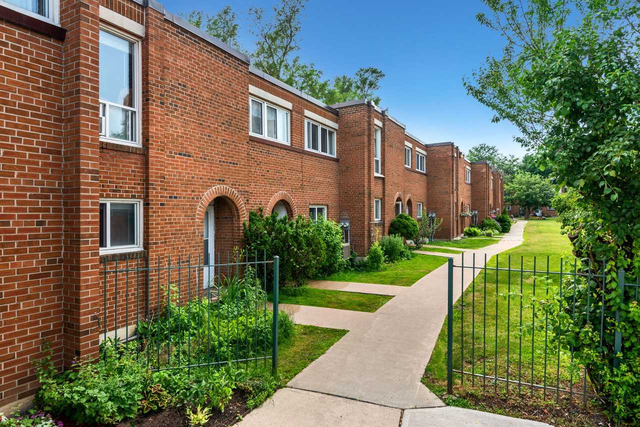 150 - 160 Cactus Avenue - Photo 3 of 14