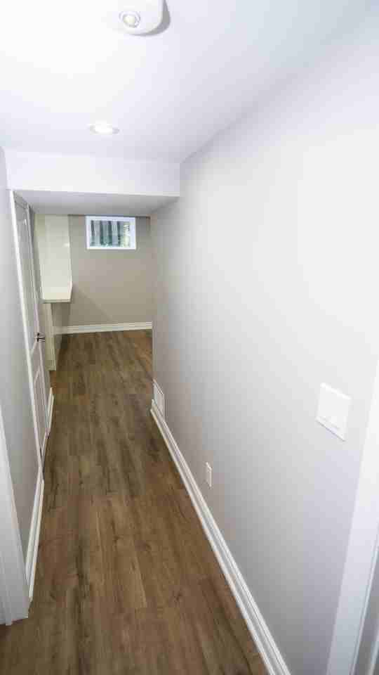 16 Armour Drive, Welland - Photo 3 of 11