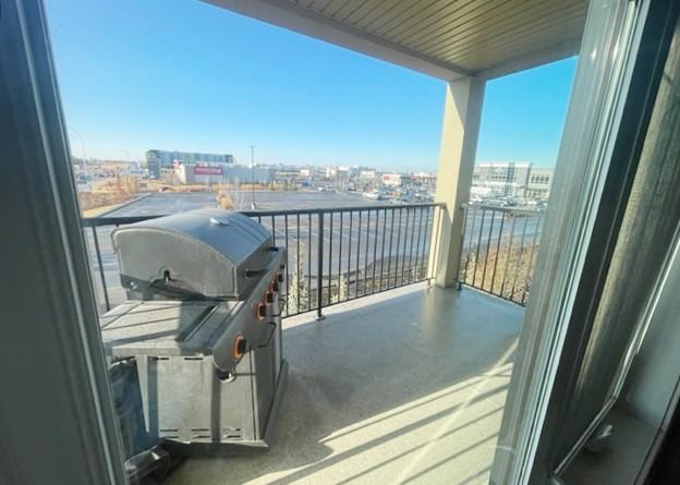 Essence At Windermere South - Photo 4 of 23