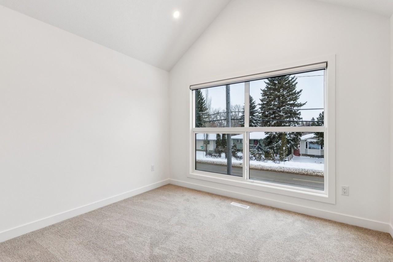 Glenora 2 4 Plex - Photo 5 of 27