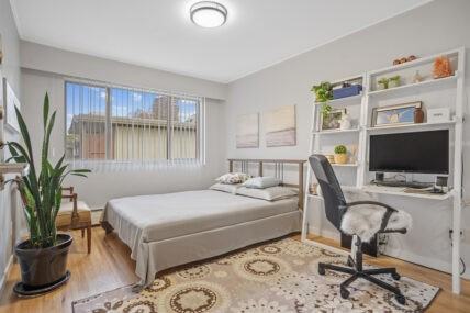 Willow Gardens Apartments - Photo 7 of 36