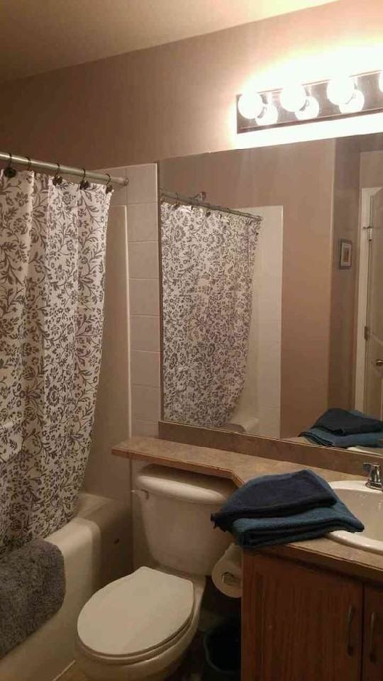 2305 35A Avenue Northwest 212, Edmonton, Alberta, Canada, T6T 1Z2 - Photo 4 of 7