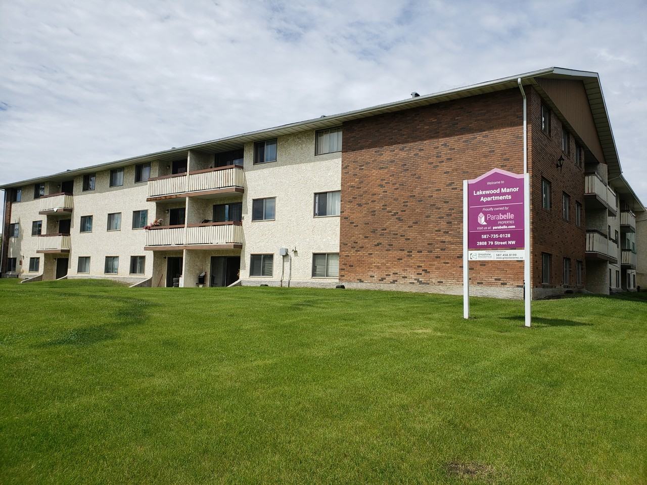 Lakewood Manor - Photo 3 of 20