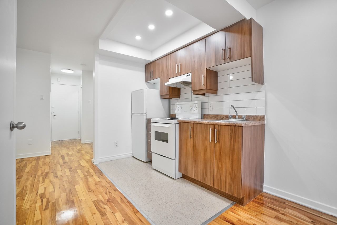 2425-2415 Madison - Photo 7 of 21