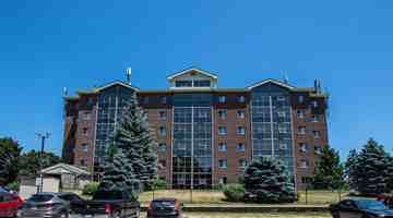 featured image of 444 Victoria Rd N