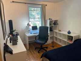 featured image of 5727 Av Northmount