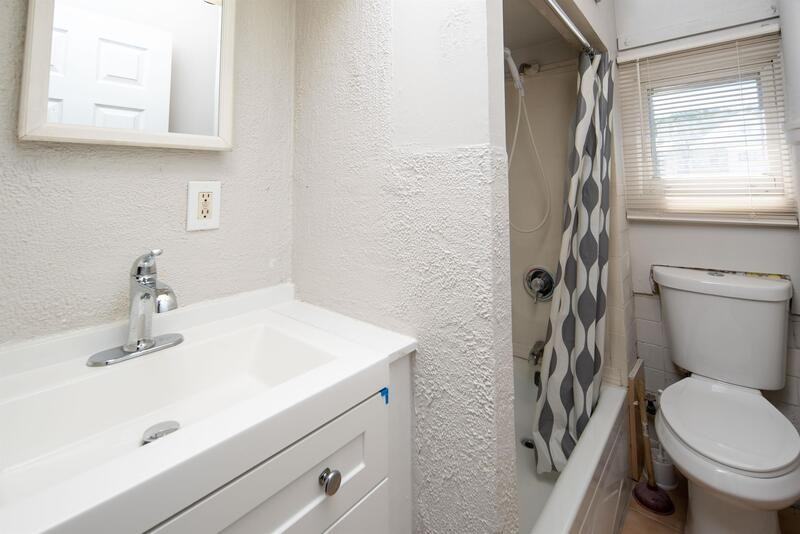 53 Main St - Photo 2 of 25