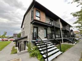 featured image of 296 Boul D'Amsterdam
