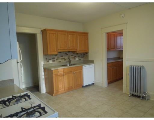 89 Washington St #1 - Photo 3 of 14