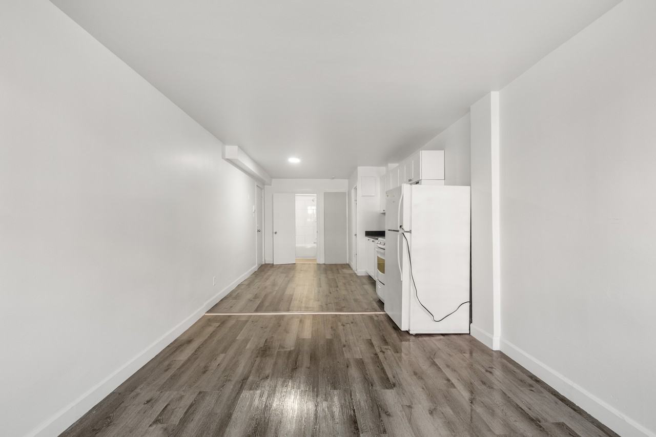 4750 Ontario Est - Photo 5 of 8