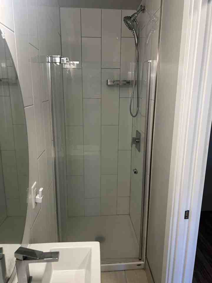 68 Sweetland Avenue - Photo 4 of 11