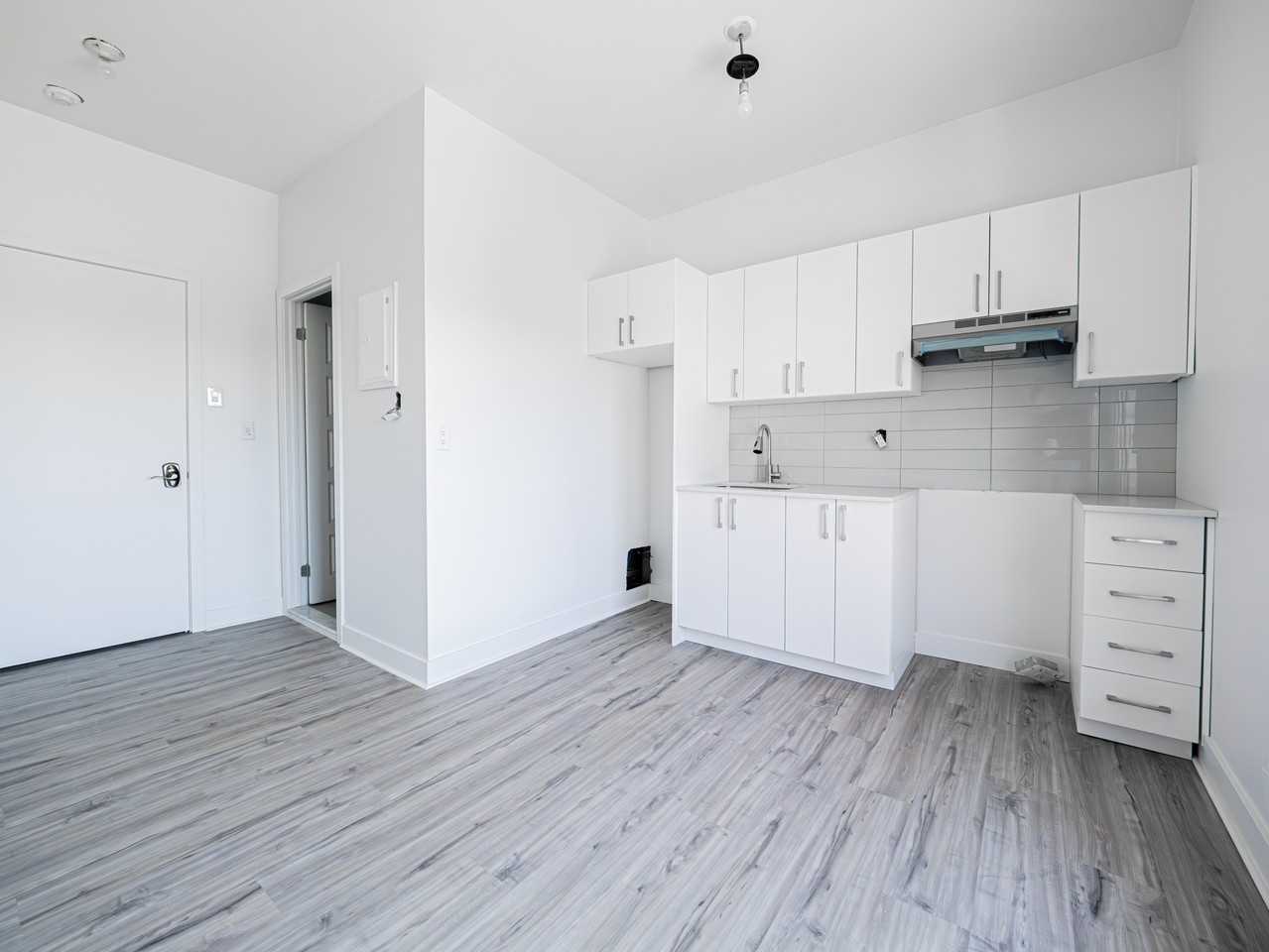 147 Cremazie Ouest - Photo 3 of 8