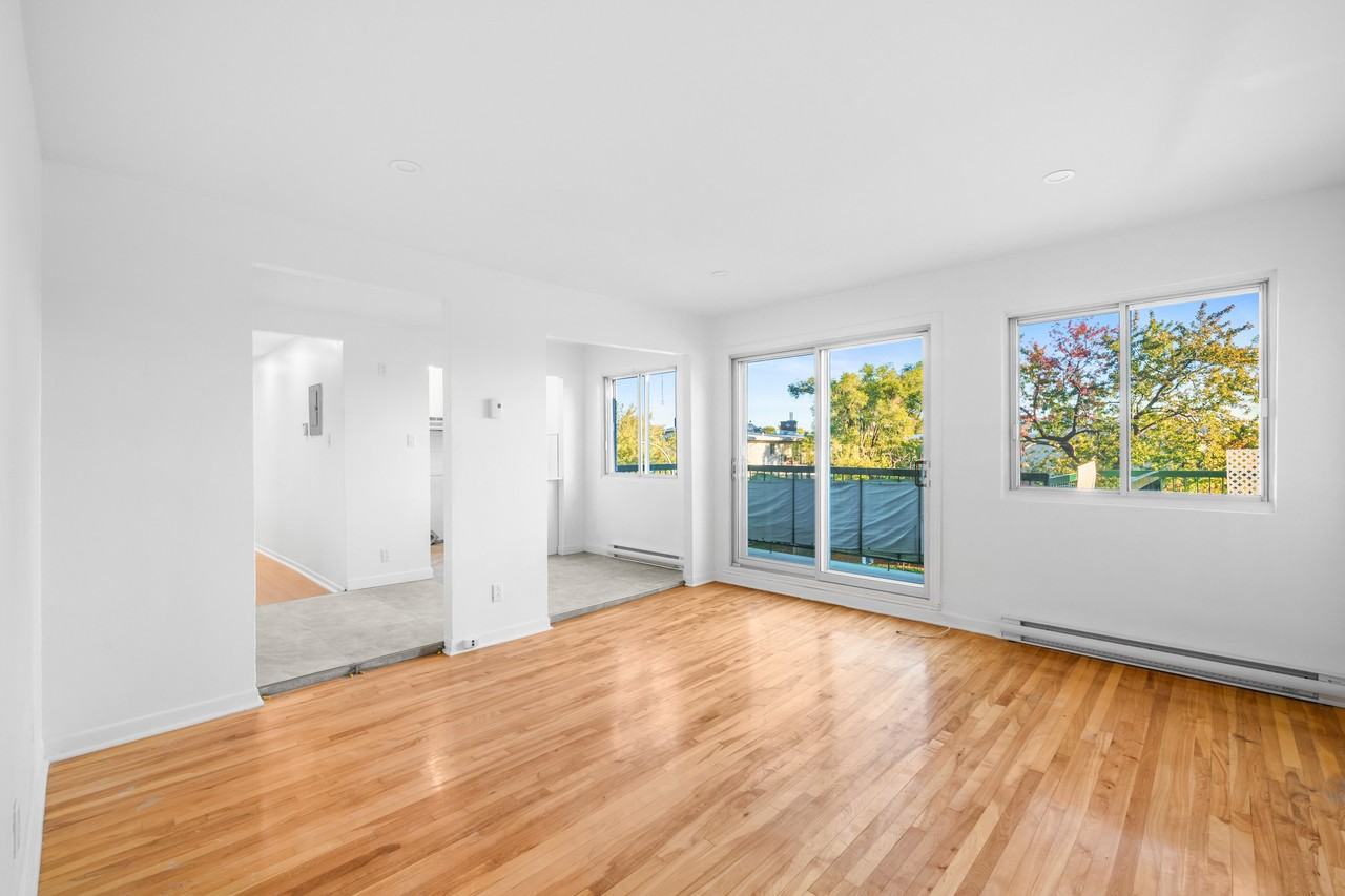 7050 Viau, app. 305 - Photo 4 of 9