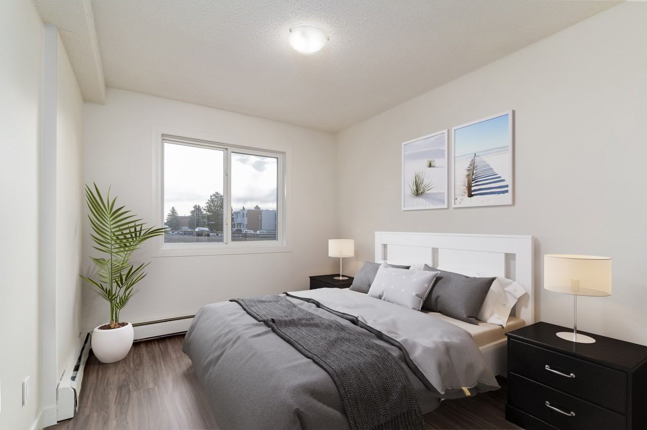 Marlborough Manor - Photo 4 of 10