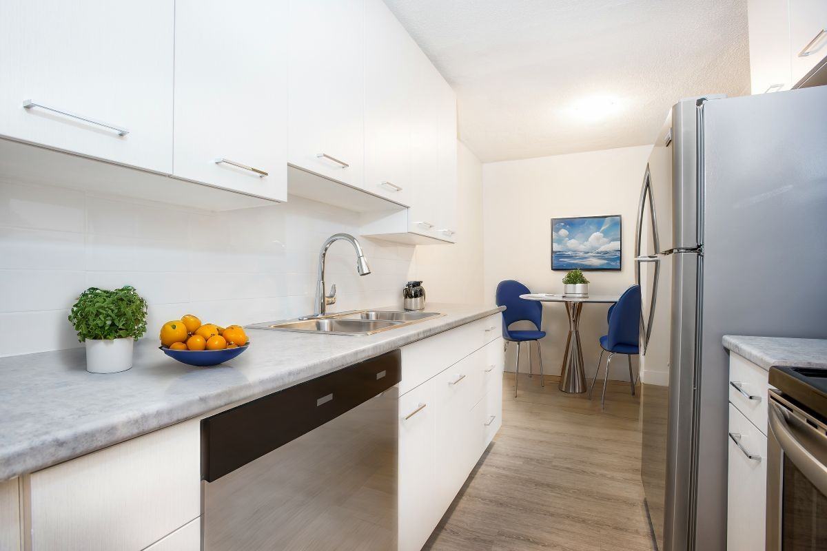 Landmark Towers - Photo 7 of 15