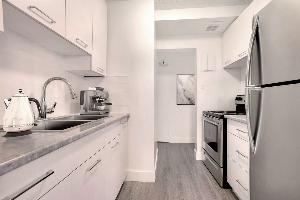 The Bristol - Photo 2 of 6