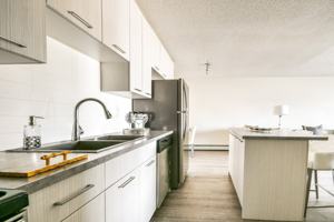 featured image of 41 Munroe Pl