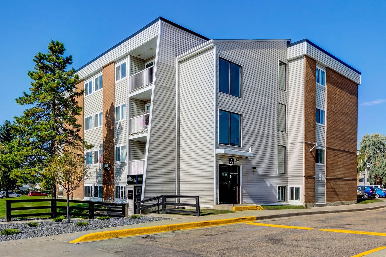 Riverview Plaza - Photo 6 of 11