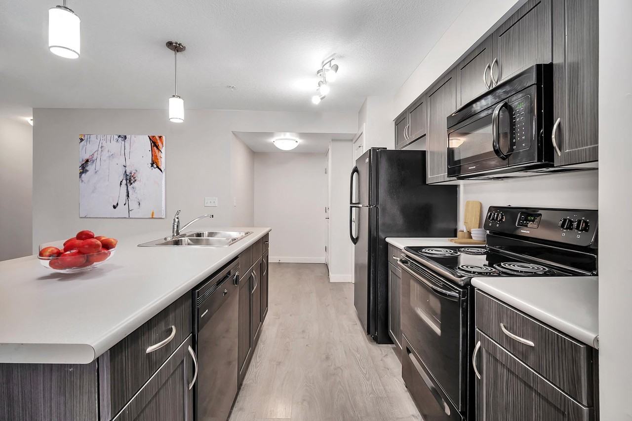 Pines Edge - Photo 2 of 9