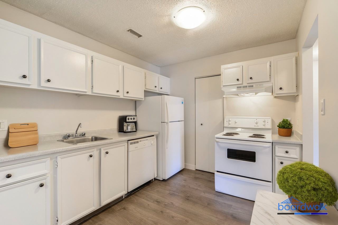 Garden Oaks - Photo 4 of 7