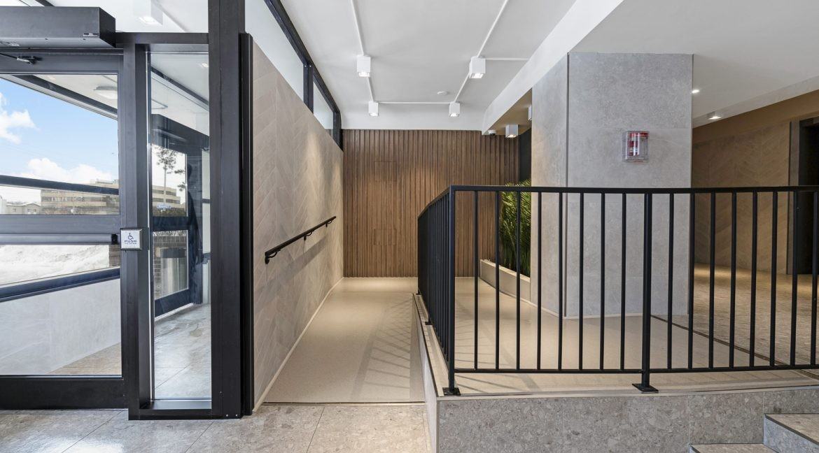 3875 Sheppard Ave East - Photo 4 of 26