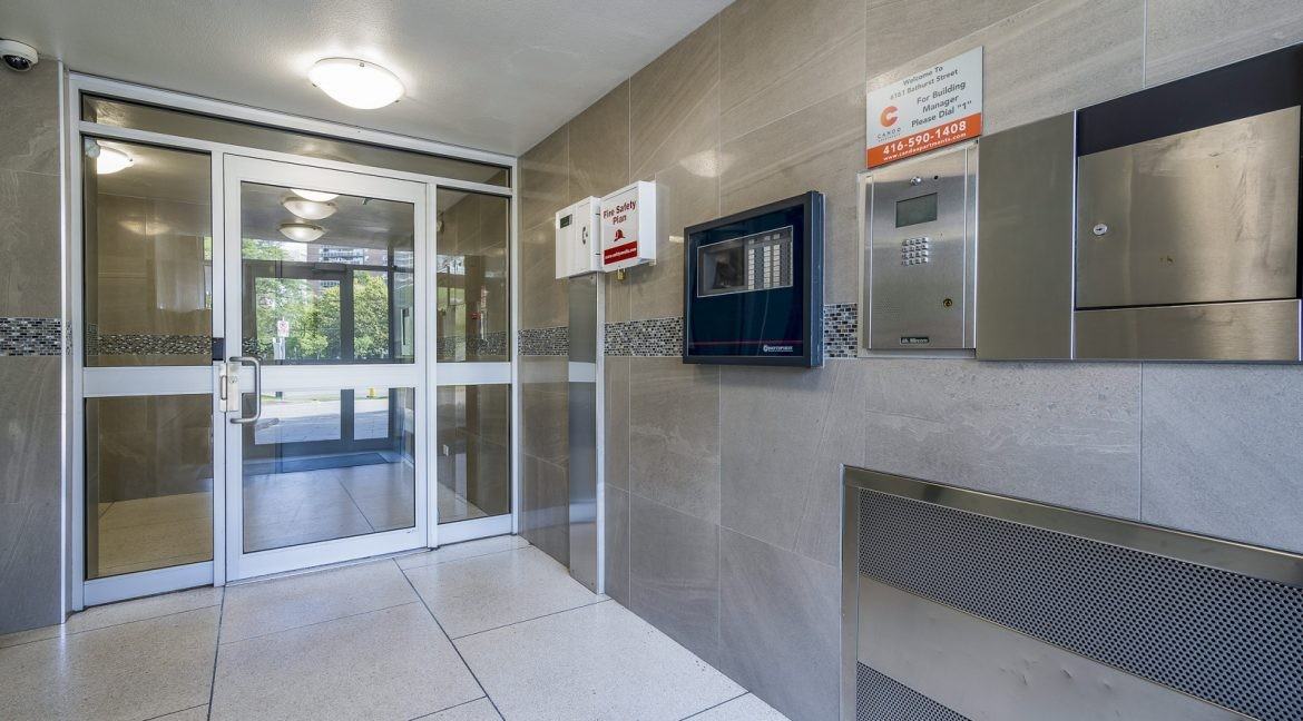 6161 Bathurst Street - Photo 3 of 27