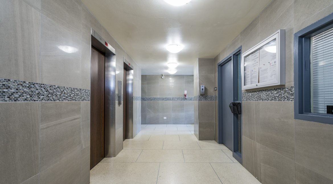 6161 Bathurst Street - Photo 6 of 27