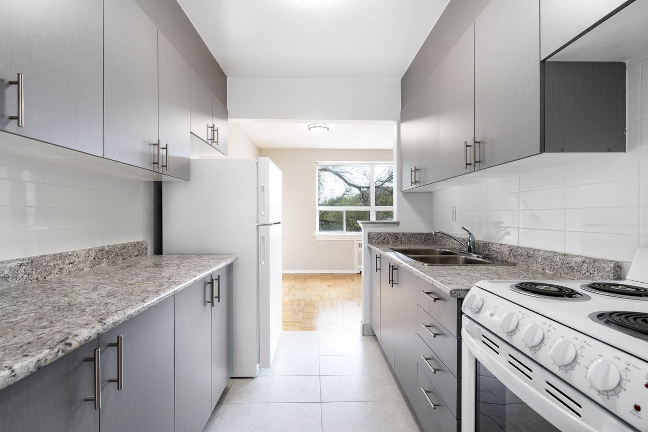 183 Berry Road - Photo 5 of 18