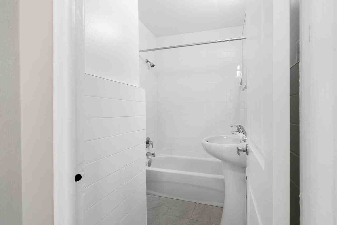 183 Berry Road - Photo 6 of 18