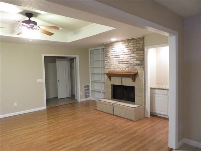 10310 Bernardin Cir - Photo 2 of 11