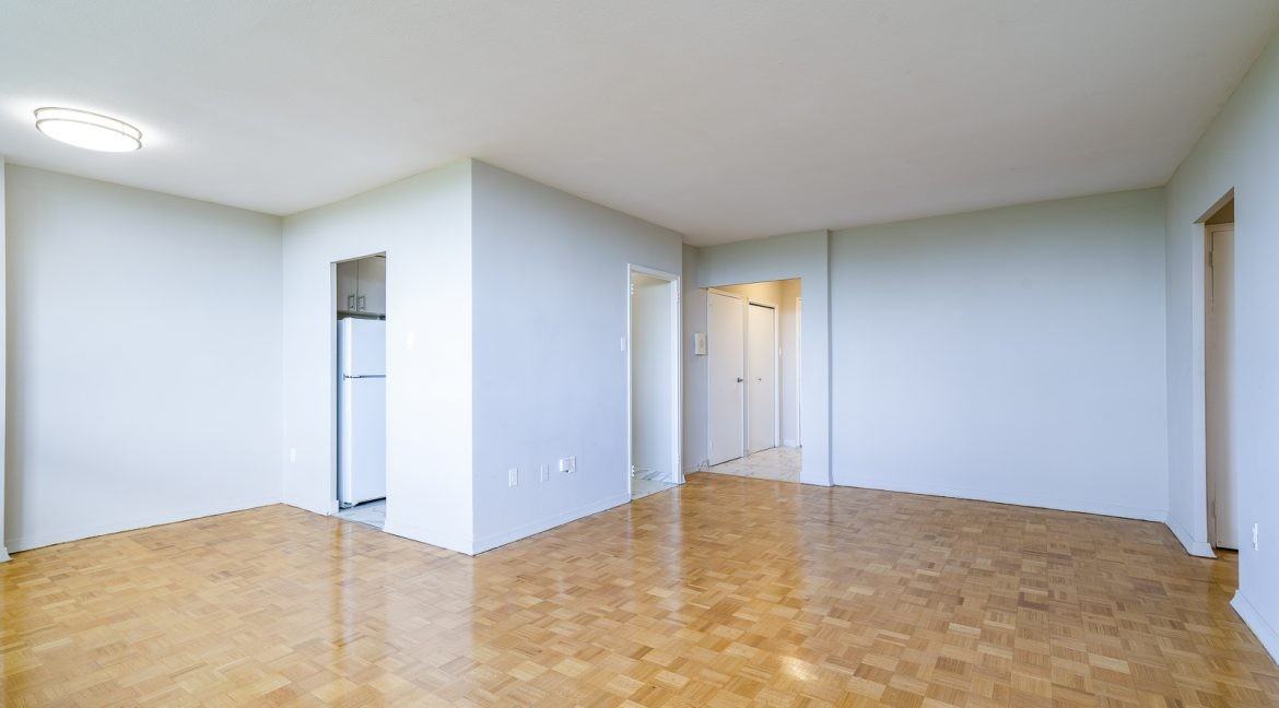 2960 Don Mills Road - Photo 5 of 42