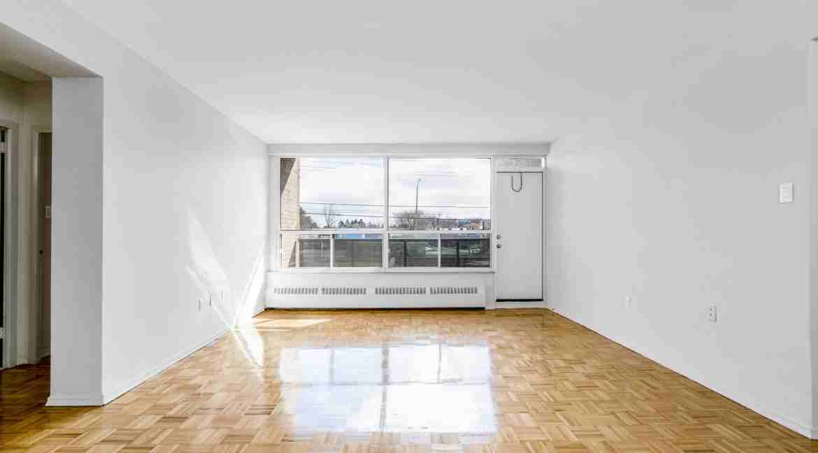 1219 Dundas Street West - Photo 6 of 34