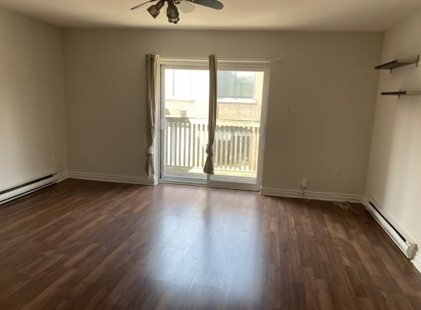 998 Queen Street East - Photo 4 of 12