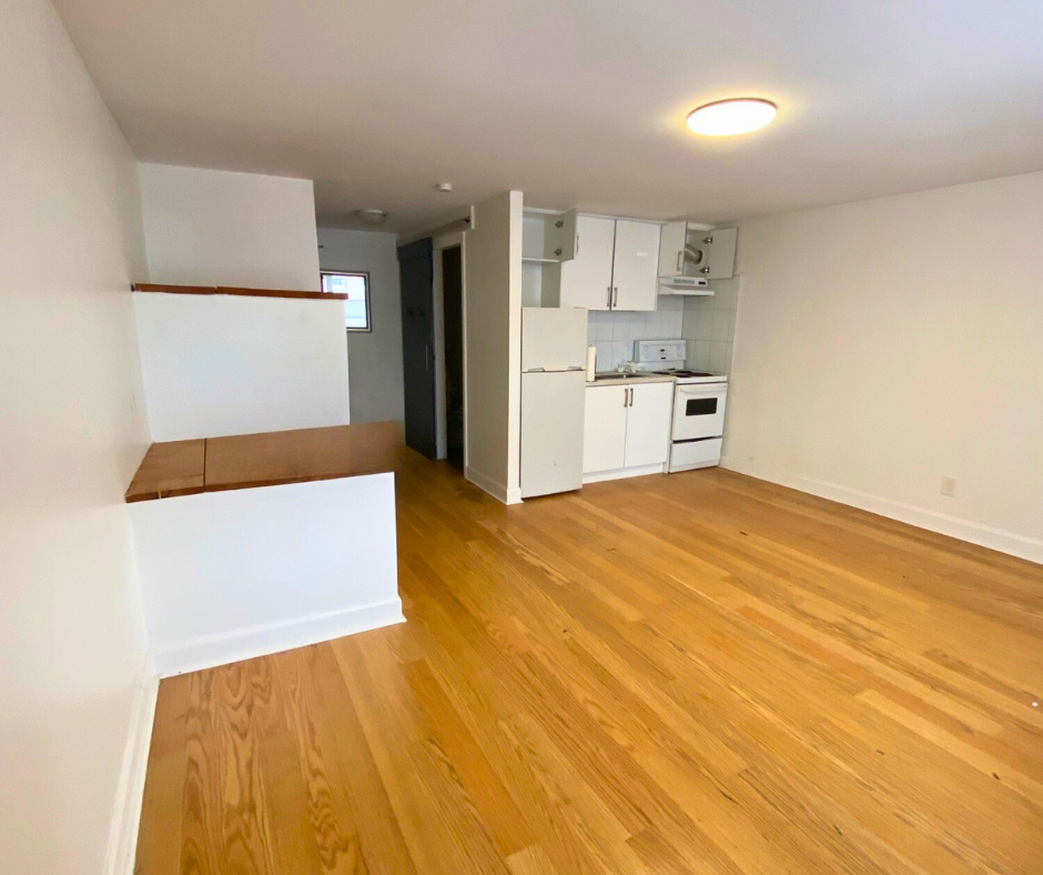 998 Queen Street East - Photo 7 of 12