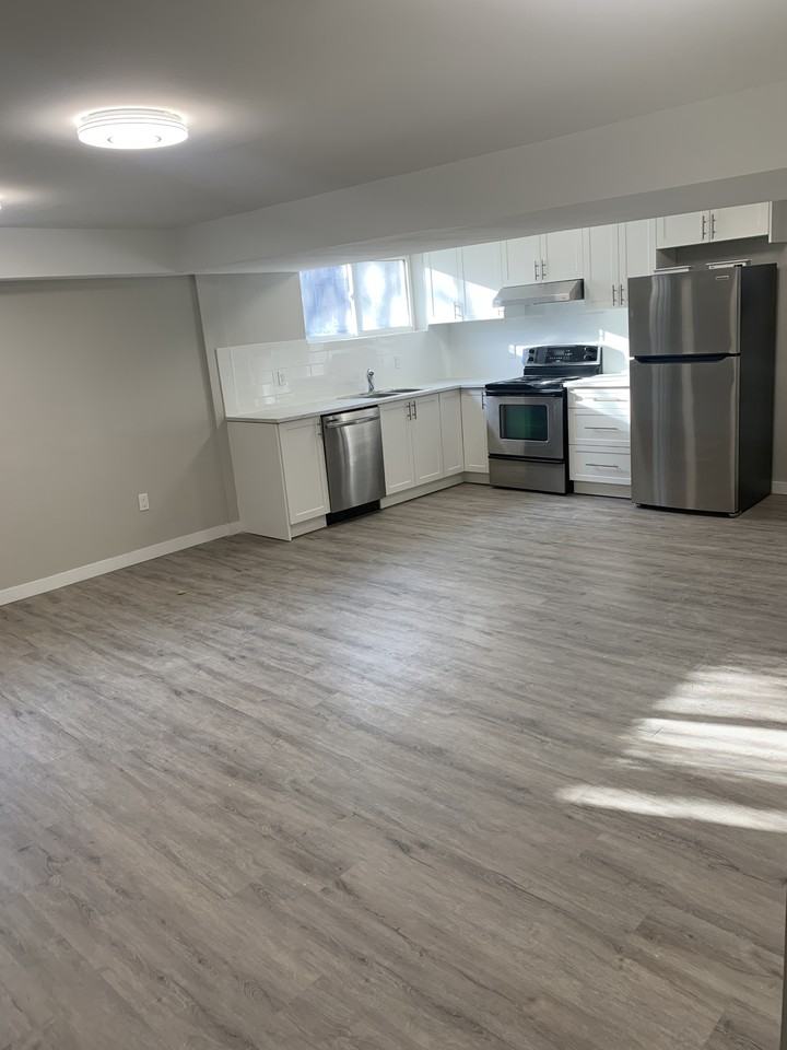 168 Hildred St - Photo 2 of 13