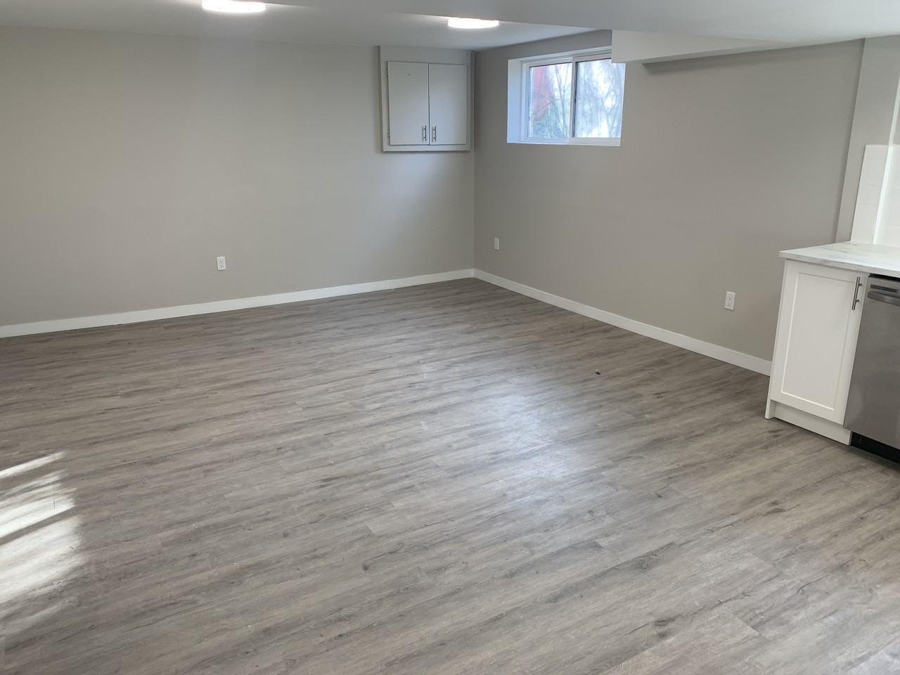 168 Hildred St - Photo 5 of 13