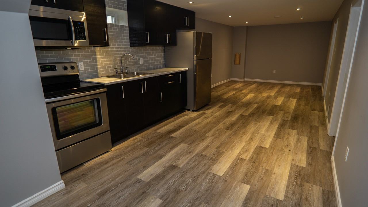 3 Glengarry Road Lower Unit - Photo 5 of 14