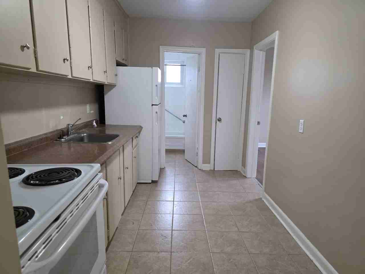 316 Peter St - Photo 2 of 6