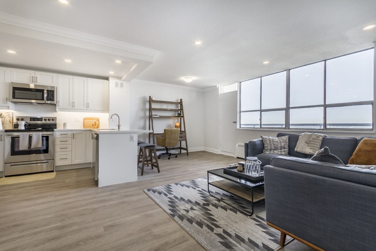 633 Northcliffe Blvd - Photo 2 of 13