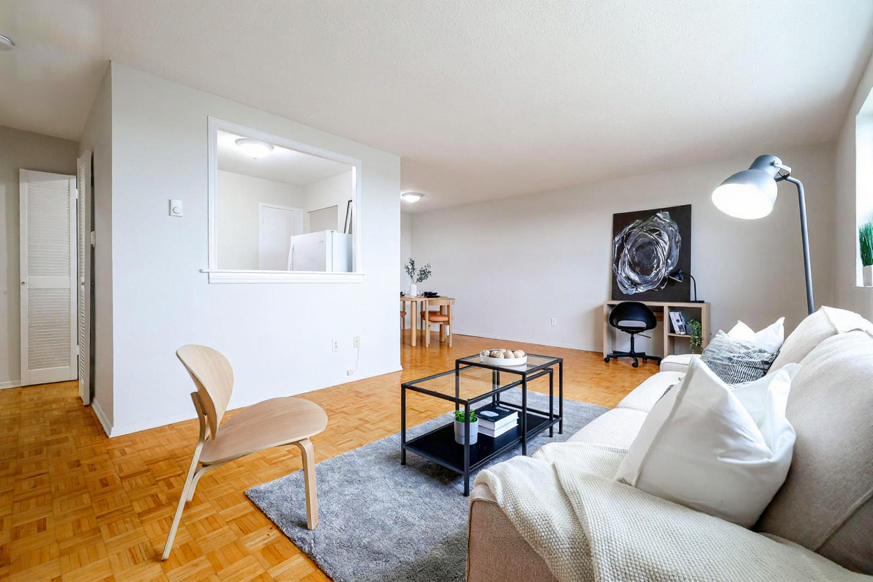 49 Wellington Street - Photo 5 of 28