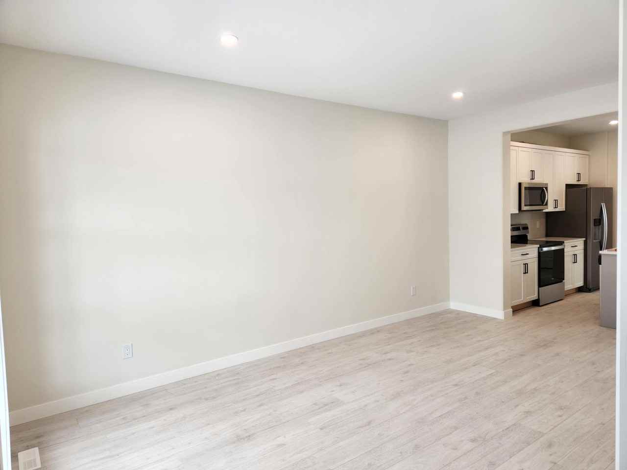 700 Brighton Gate - Photo 4 of 15