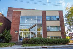 featured image of 350 Clemow Ave