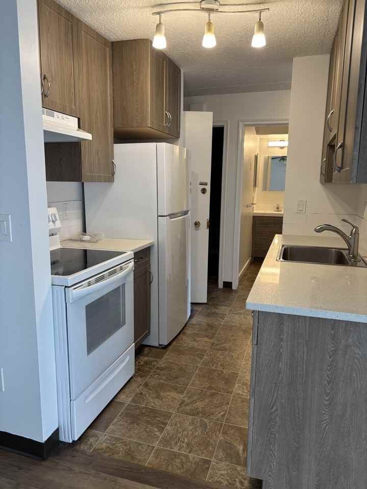 2218 Halifax St. - Photo 6 of 12