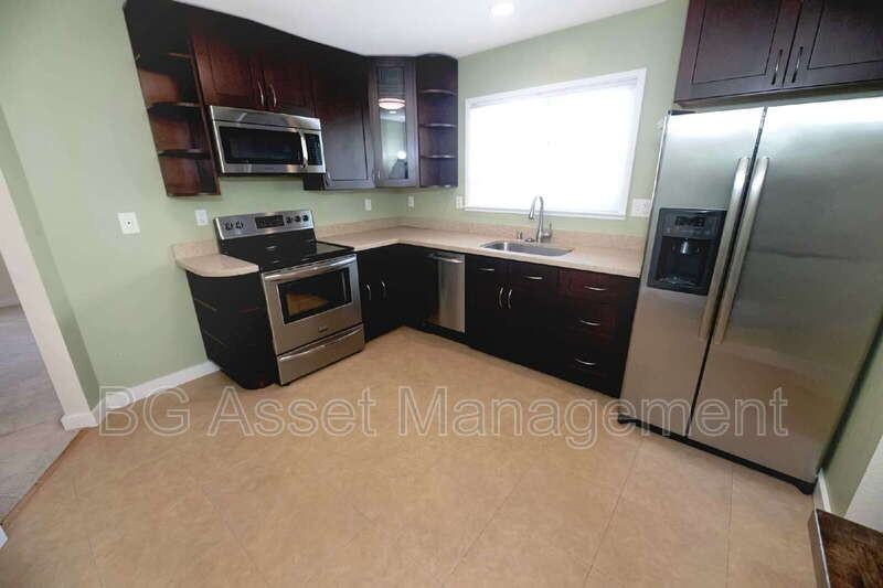 760 Alhambra Rd - Photo 5 of 21