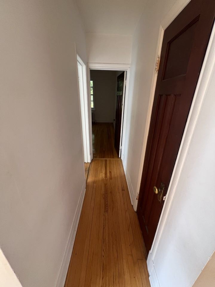 2384 Beaconsfield - Photo 5 of 13