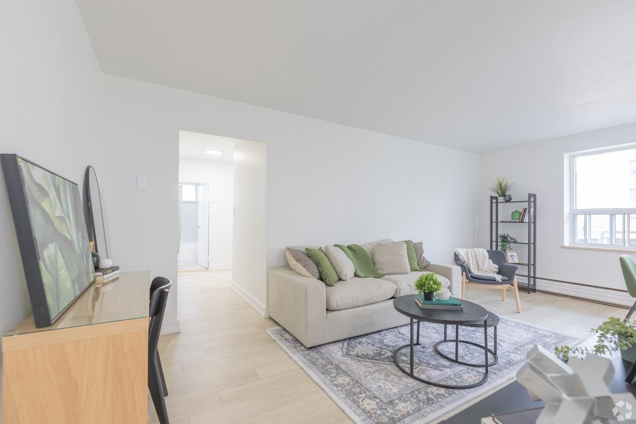 1170 Fennel Avenue East - Photo 3 of 13