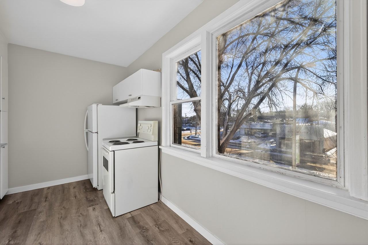 Creekside Apartments - Photo 5 of 16