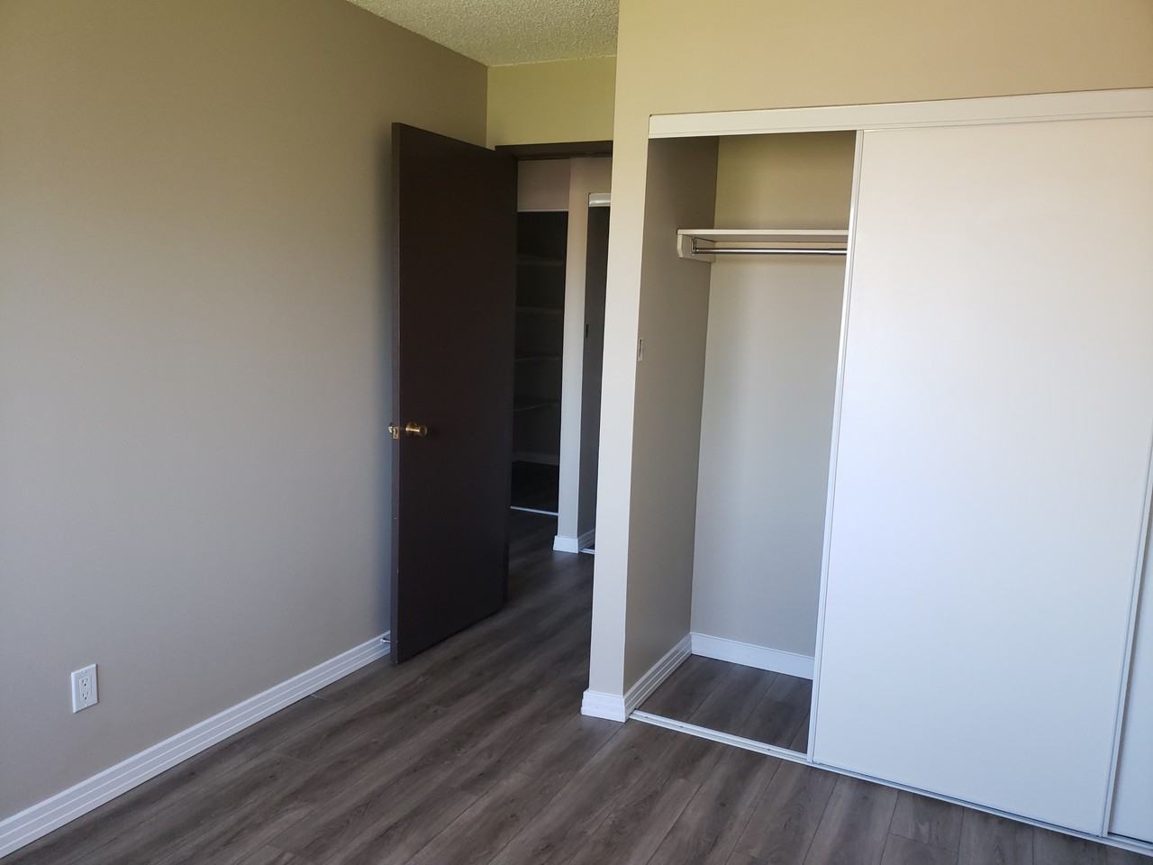 Barton Place - Photo 7 of 12