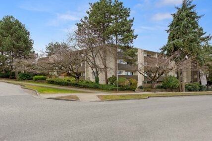 Brunswick Apartments - Photo 2 of 11