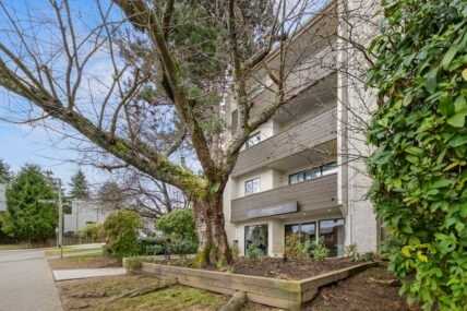 Brunswick Apartments - Photo 4 of 11